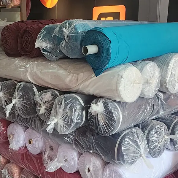 Cotton — rolos em estoque